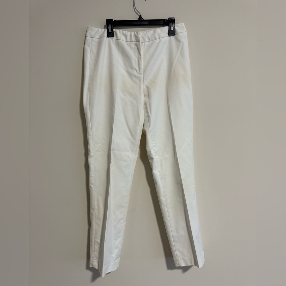 Nic+Zoe Classic White Ankle Pant. Size 4. Pristine Condition.